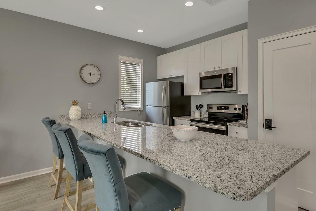 New 3/2 Duplex Minutes From Heart Of Tampa -Unit B Leilighet Eksteriør bilde
