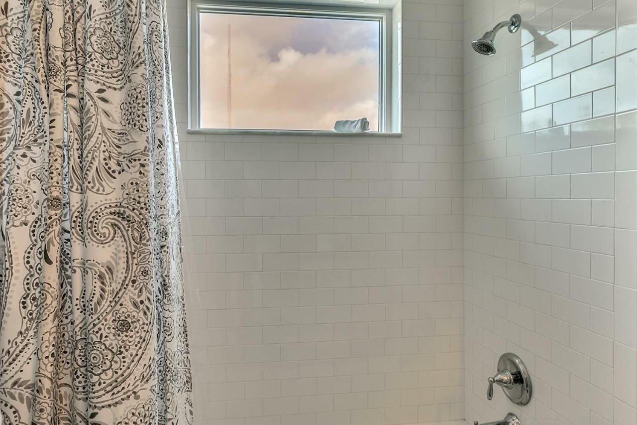 New 3/2 Duplex Minutes From Heart Of Tampa -Unit B Leilighet Eksteriør bilde